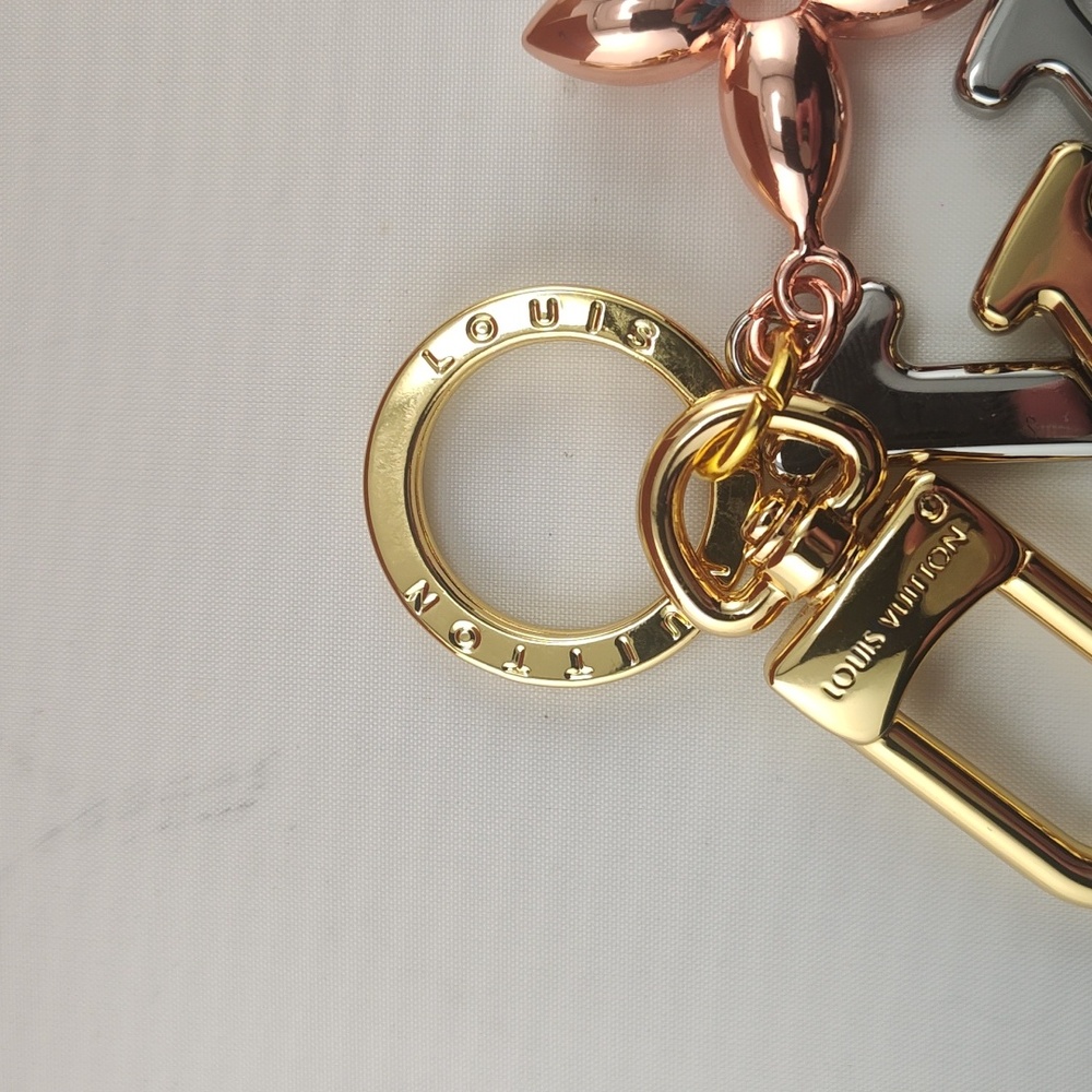 Louis Vuitton Authentic New Wave Gold and Silver Key Holder with Pink Accent - Picture 3 of 6